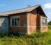 Здание 149,1 кв.м с земельным участком 674 кв.м: Республика Коми, г. Ухта, д. Лайково, ул. Центральная, дом 5